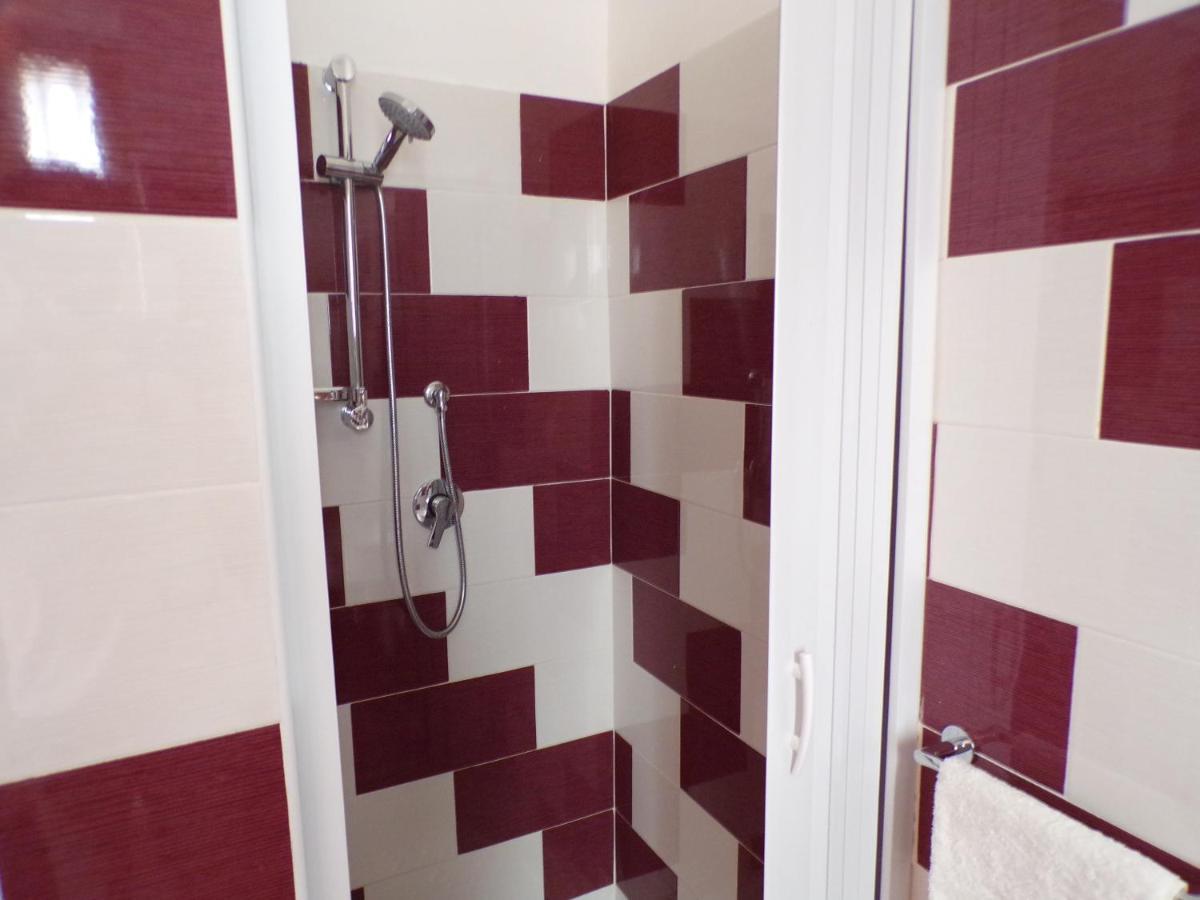 Nuova Aurora Rent Rooms Roccalumera Dış mekan fotoğraf