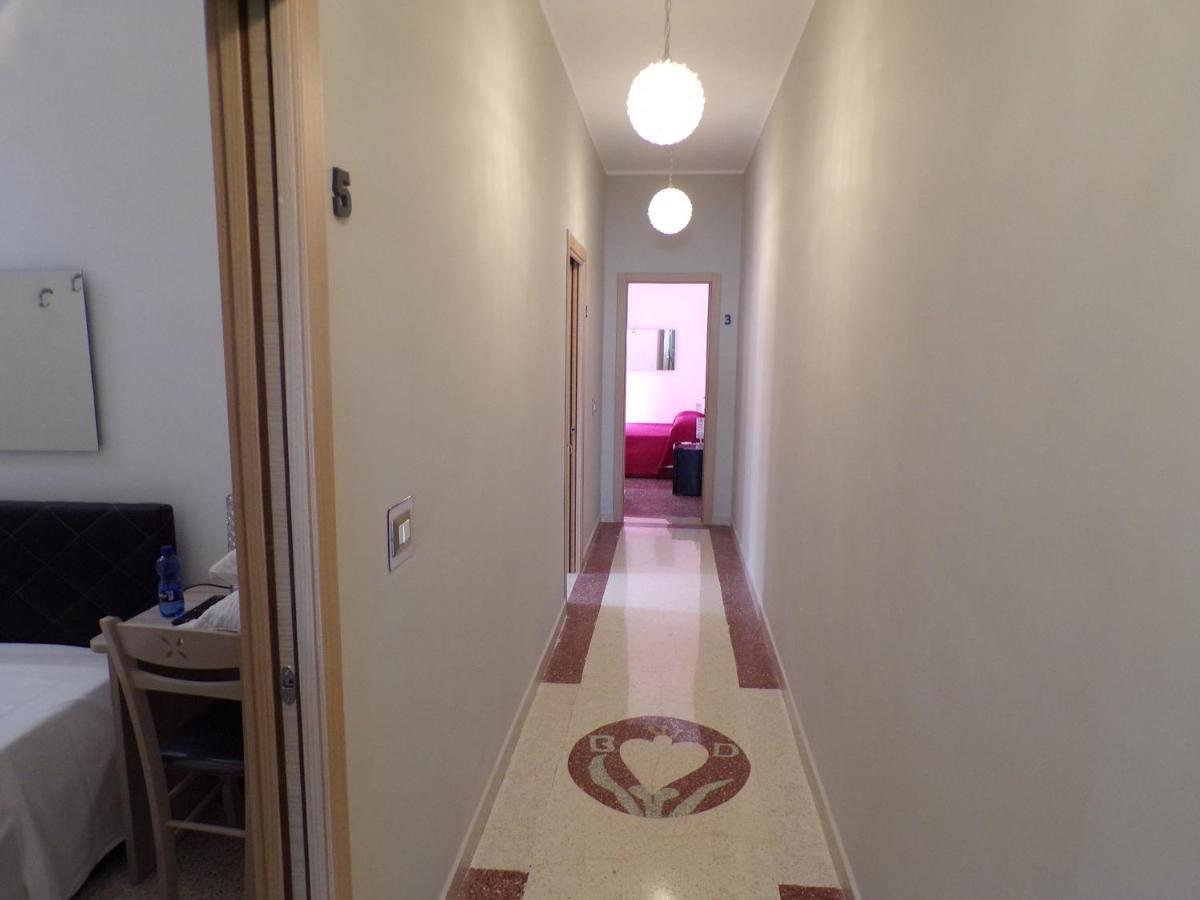 Nuova Aurora Rent Rooms Roccalumera Dış mekan fotoğraf