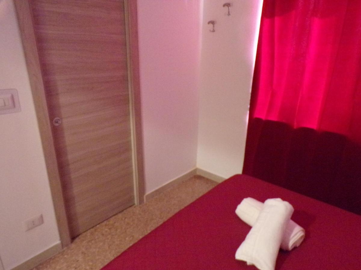 Nuova Aurora Rent Rooms Roccalumera Dış mekan fotoğraf