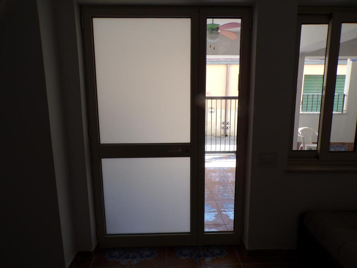 Nuova Aurora Rent Rooms Roccalumera Dış mekan fotoğraf