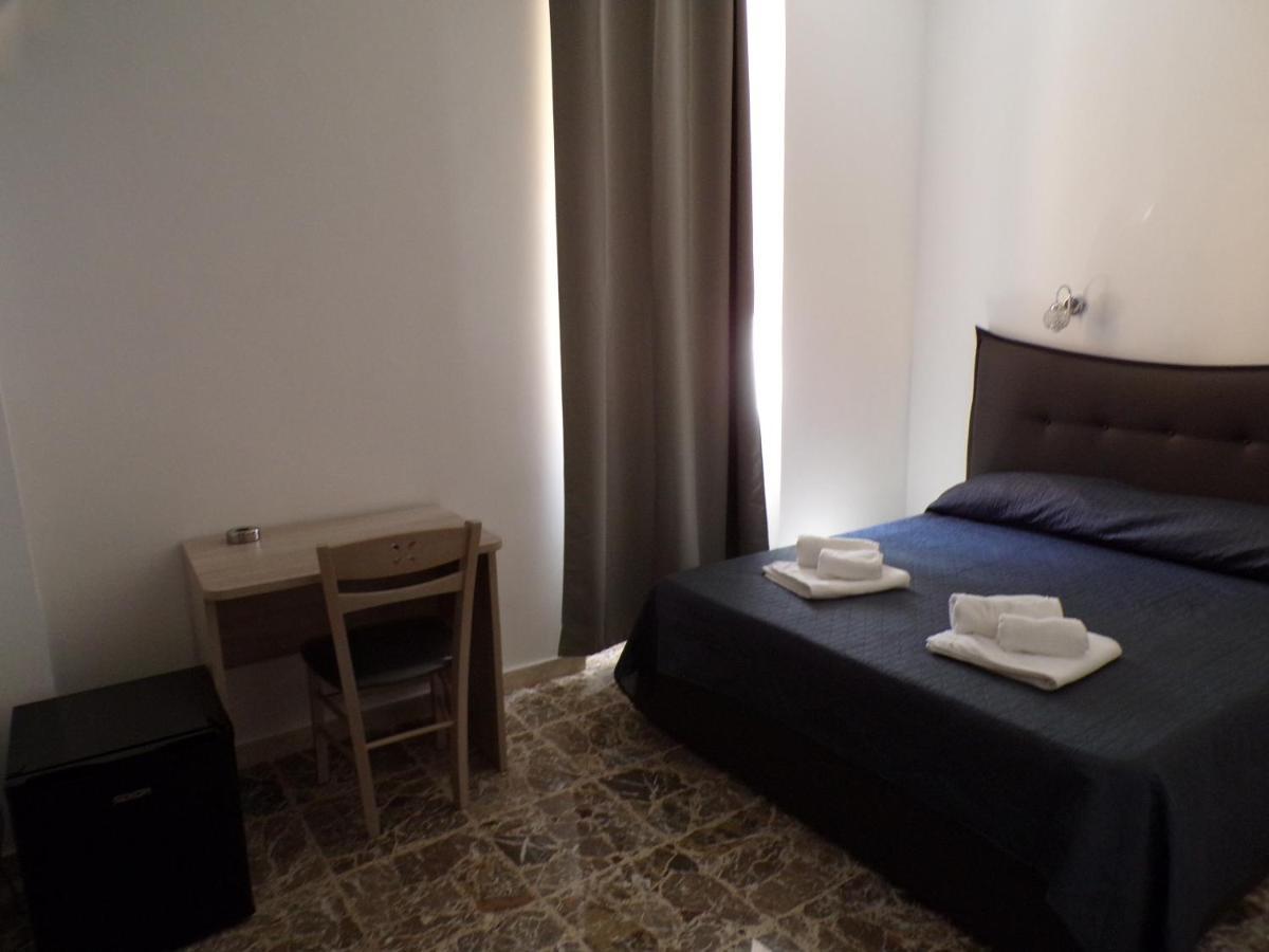 Nuova Aurora Rent Rooms Roccalumera Dış mekan fotoğraf