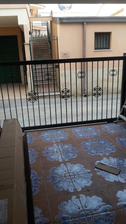 Nuova Aurora Rent Rooms Roccalumera Dış mekan fotoğraf