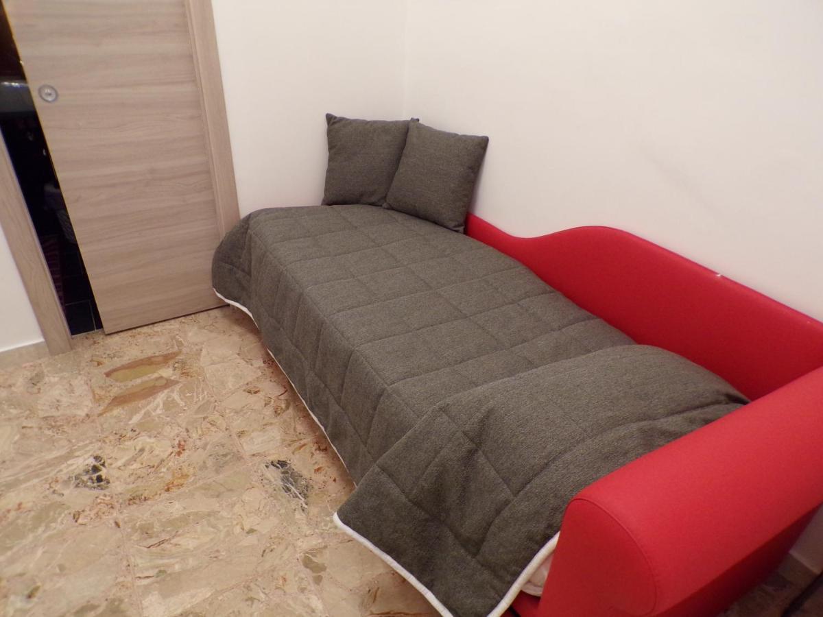 Nuova Aurora Rent Rooms Roccalumera Dış mekan fotoğraf